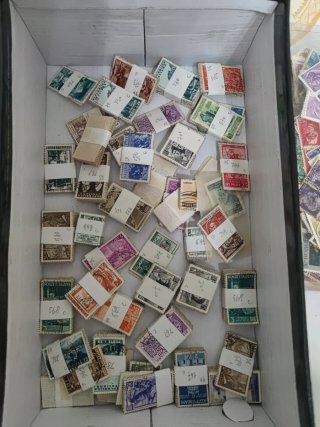 Colección de Cientos de Sellos