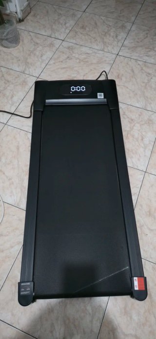 Cinta de correr negra marca MERACH