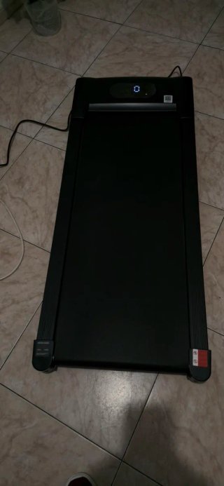 Cinta de correr negra marca MERACH