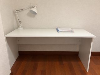 Escritorio blanco