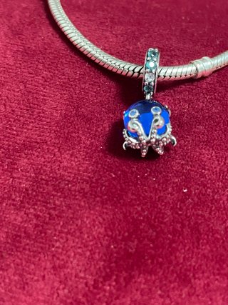 Charm Pulpo azul
