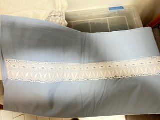 SABANA encimera azul con encaje