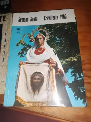 Revistas Semana Santa Crevillente Varios Años