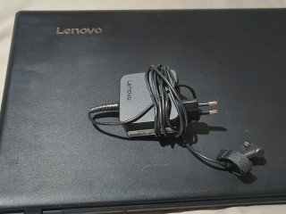 Lenovo Portátil Negro