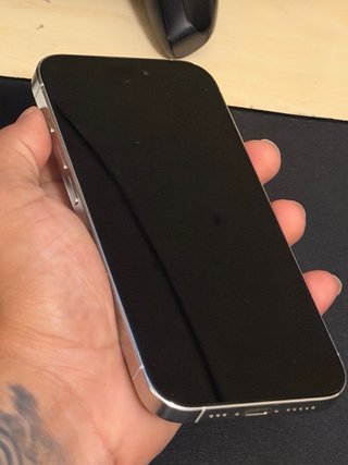 iPhone 15 Pro 128 GB / 90% bateria