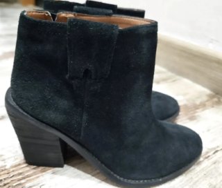 Botines de tacón Zara en serraje negro