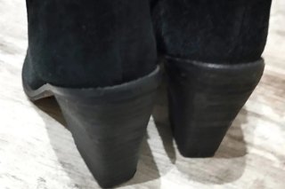 Botines de tacón Zara en serraje negro