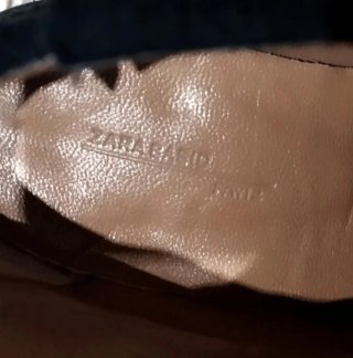 Botines de tacón Zara en serraje negro