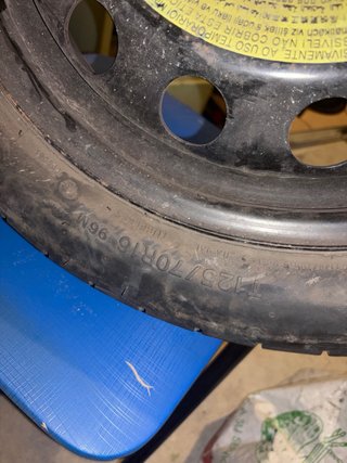 Rueda de repuesto tipo galleta golf 5