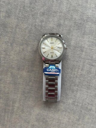 Reloj Casio Plateado