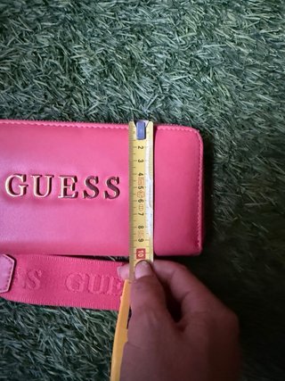 Cartera Guess Rosa con Correa