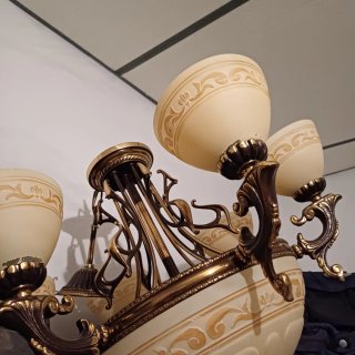 Lámparas de techo colgante dorada y beige