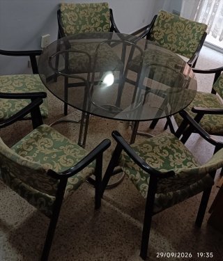 Mesa de comedor redonda y 6 sillas