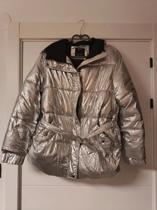 Plumífero plateado Bershka Talla XS