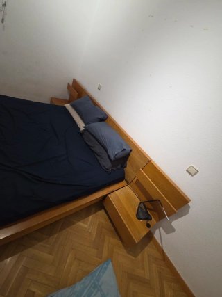 Cama doble madera con mesillas Ikea