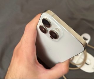 iPhone 15 Pro Max - Salud Batería 87%
