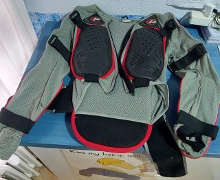 Espaldera Rígida para Snowboard y Moto
