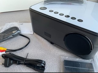 Proyector SUREWHEEL Full HD 1080P WiFi 5g - Nuevo