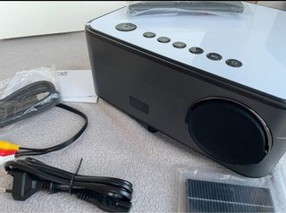 Proyector SUREWHEEL Full HD 1080P WiFi 5g - Nuevo