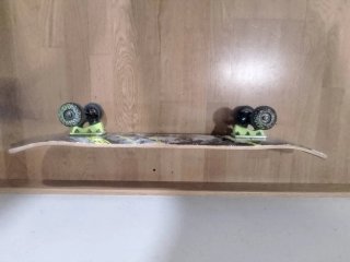 Skate Oxelo con diseño de lobo
