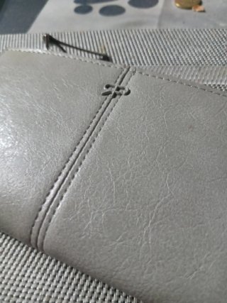 Cartera de Piel Gris