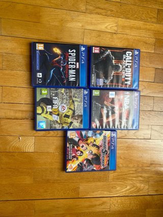 Consola PS4 Negra + Juegos