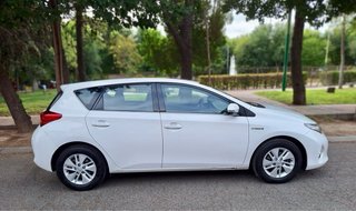 Toyota Auris 2014