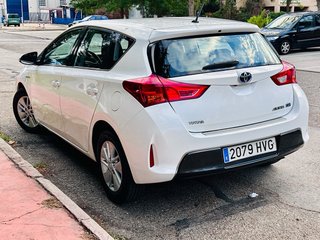 Toyota Auris 2014