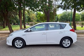 Toyota Auris 2014