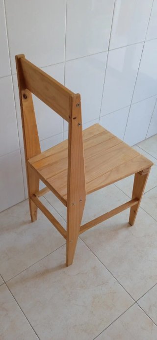 Silla de madera ecológica