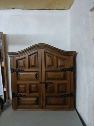 Mueble Antiguo de Madera