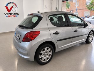 Peugeot  207 1.4 HDI207 2010 154.000km