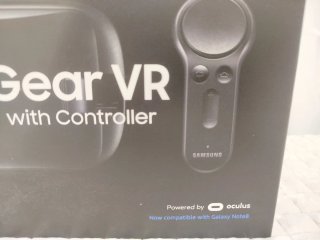 Gafas realidad virtual Samsung Gear VR con mando.