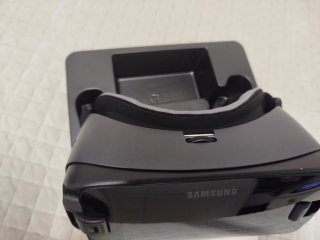 Gafas realidad virtual Samsung Gear VR con mando.