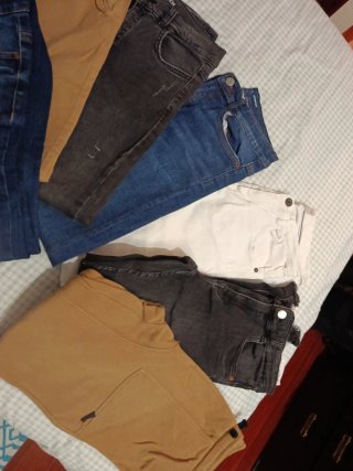 Pantalones vaqueros niño Talla 11-12 y 13-14 10€/u