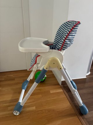 Trona con funda y bandeja Bbest (El Corte Inglés)