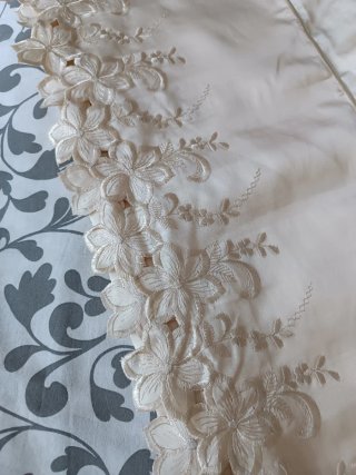 Sabanas Raso Bordadas Cama 1.35 Beige
