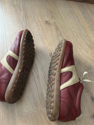 Zapatos Camper Rojo y Beige