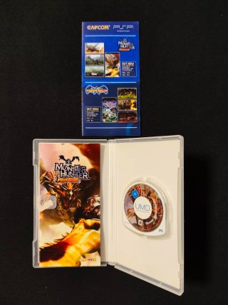 Monster Hunter Freedom. PSP.