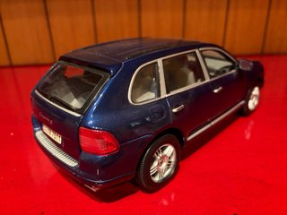 Modellino Porsche Cayenne S Maisto 1:18