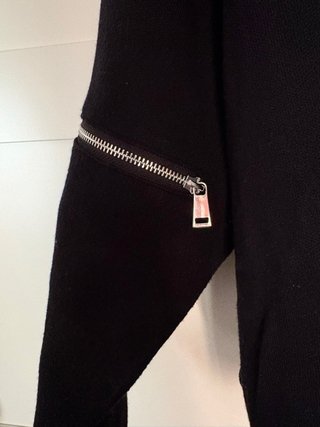 Jersey oversize punto negro Zara con cremalleras
