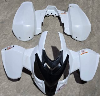 Plásticos Polaris Predator 500