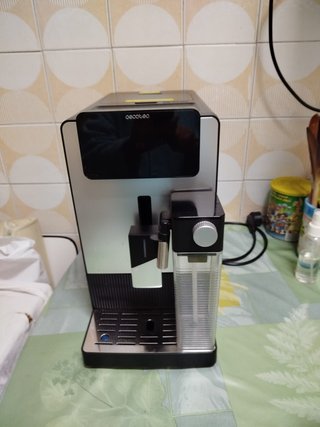 Cafetera Cecotec Latte Touch Superautomática