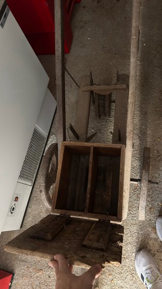 Sembradora manual antigua