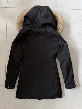 Parka Negra ZARA TRF Outerwear con Capucha