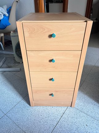 Cajonera de madera con 4 cajones