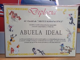 Diploma Abuela Ideal Looney Tunes