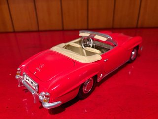 Modellino 1:18 Mercedes 190 SL 1955 Maisto