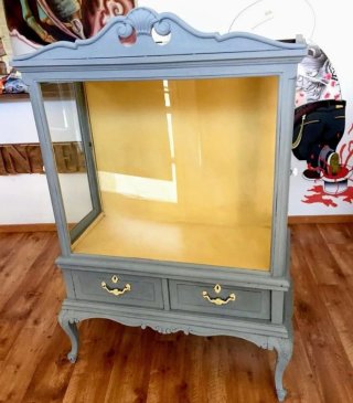Mueble antiguo de Madera Gris