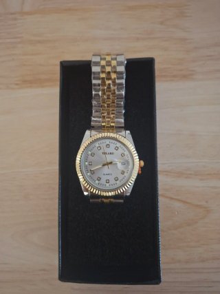 Reloj YOLAKO Unisex Plateado y Dorado